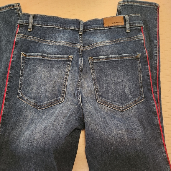 Express Red Stripe Jeans - Picture 3 of 5